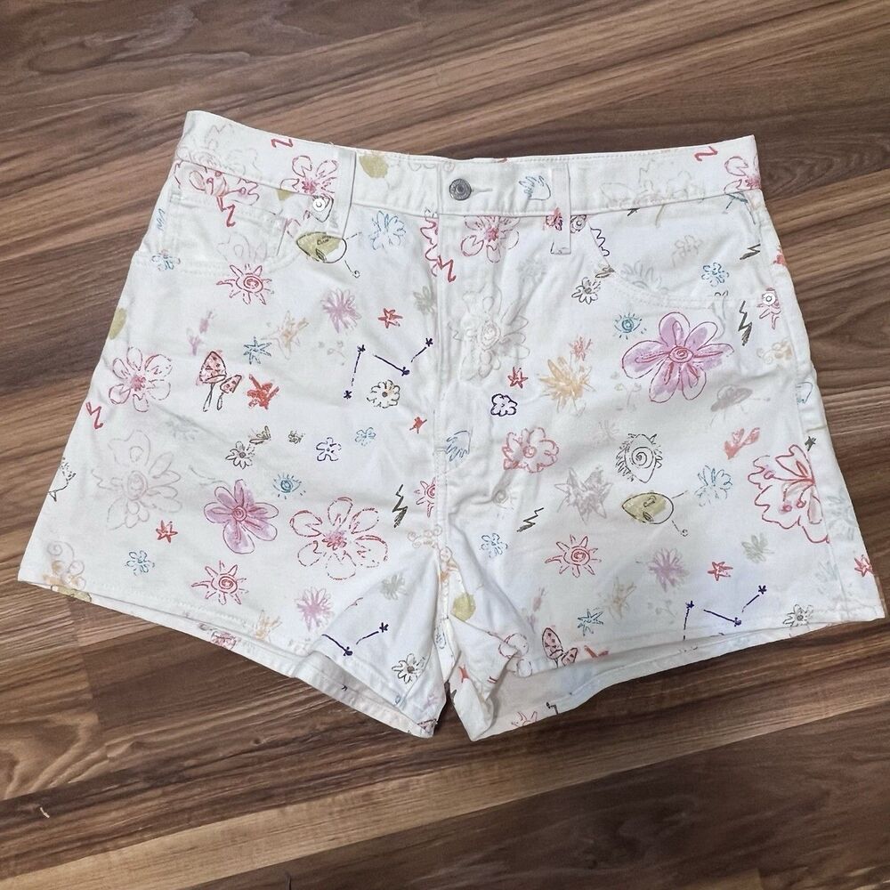 Women’s Levi’s High Waisted Mom Size 33 White Denim Shorts Floral Alien Retro